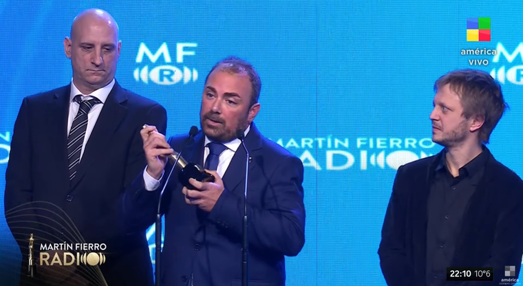 Rodrigo Sujodoles Gazzero y equipo. Créditos: Captura / AMÉRICA Rodrigo Sujodoles Gazzero y equipo. Créditos: Captura / AMÉRICA