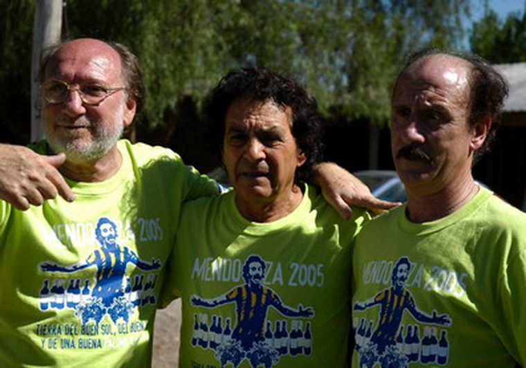 Legrotalgie y Poy, en Mendoza, junto al Colo Vázquez, miembro de la OCAL.