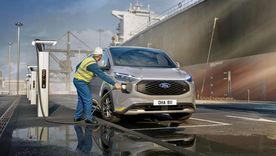 La nueva Ford E-Transit Custom de tracción total (AWD) ahora ofrece más autonomía y recarga más rápido La nueva Ford E-Transit Custom de tracción total (AWD) ahora ofrece más autonomía y recarga más rápido
