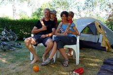 una familia llego a mendoza en bici desde cancun