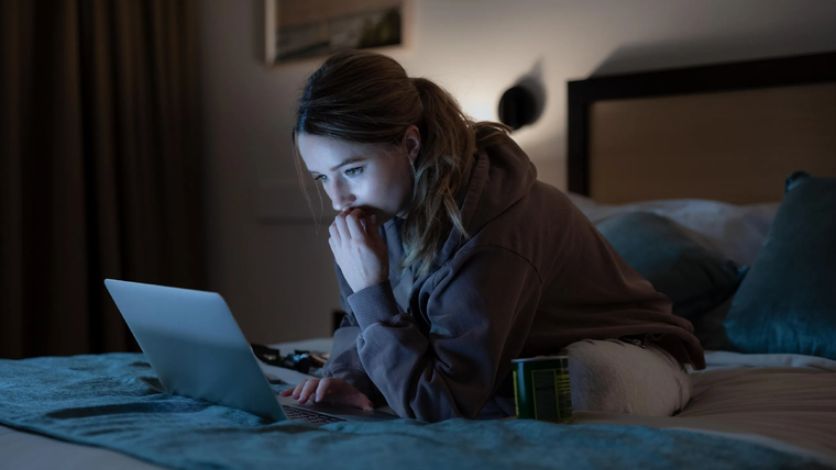 Kaitlyn Dever protagoniza Vinagre de manzana. Kaitlyn Dever protagoniza Vinagre de manzana.
