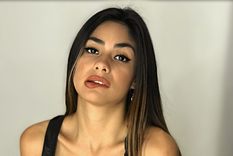 La ex participante de Gran Hermano está construyendo su presencia mediática con sus osados looks. Foto: Instagram @danielacelis01