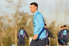 El DT arma el equipo para enfrentar a Perú. Foto: @Argentina