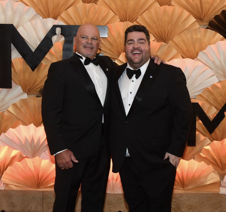 Alfa intentó figurar en todas las fotos y momentos posibles. Foto: Prensa Martin Fierro