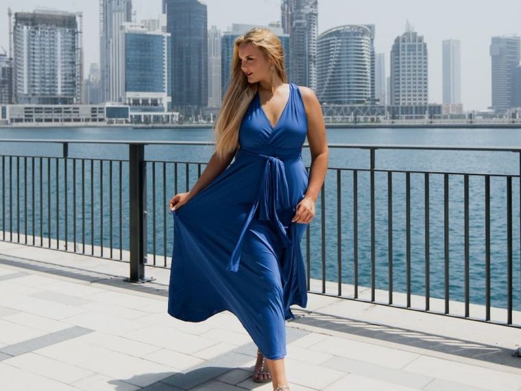 Vestirse de azul guarda un profundo significado, según la psicología Foto: Shutterstock