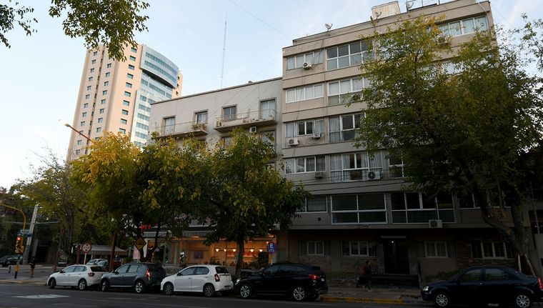 Construcciones en altura y modernas cambian la fisonomía de la calle Emilio Civit Foto: Santiago Tagua/MDZ