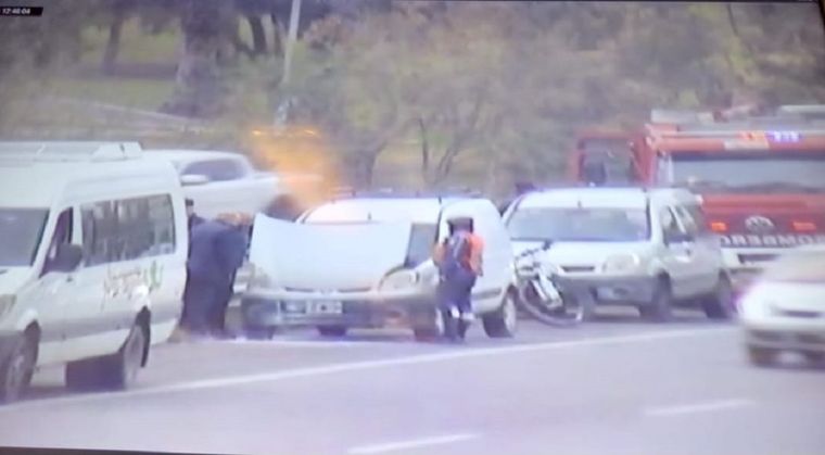 La camioneta en el Acceso Este Foto: Ministerio de Seguridad