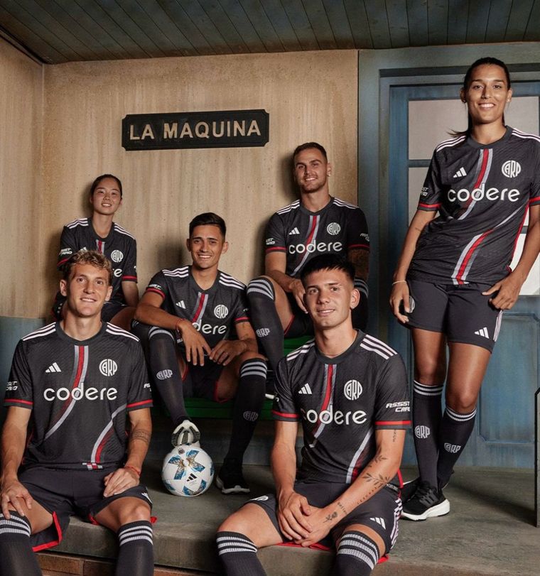 La nueva camiseta de River, inspirada en La Máquina. Foto: @riverplate