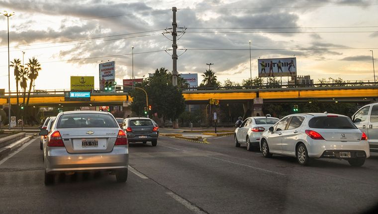 En Argentina el parque automotor tiene un ritmo de renovación superior a otros países y en eso mucho tiene que ver la economía. Foto: Santiago Tagua/MDZ
