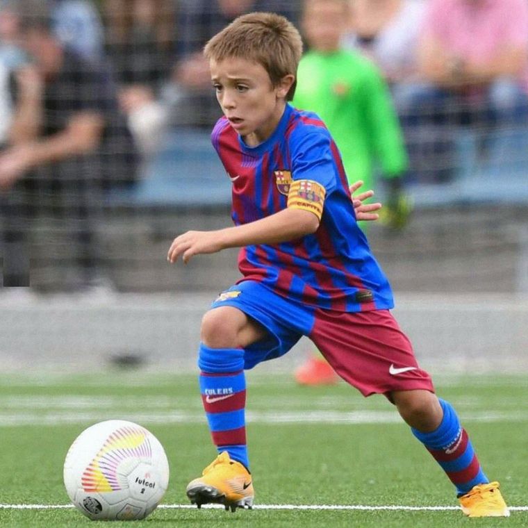 Pedrito Juárez la rompe en el prebenjamín del Barça