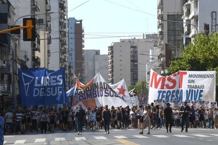 Unidad Piquetera marcha hoy por un salario mínimo igual a la canasta básica Foto: Telam