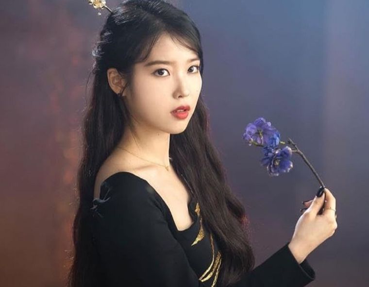 RATING. Hotel del Luna