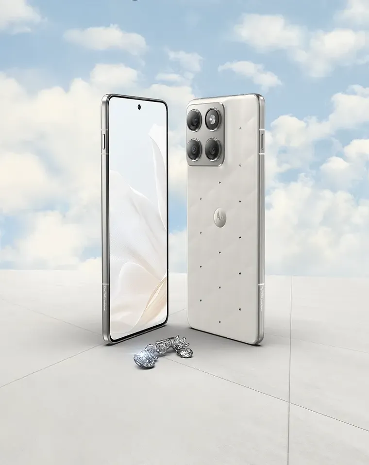 Un blanco sutil que actúa como lienzo creativo y símbolo de calma interior.