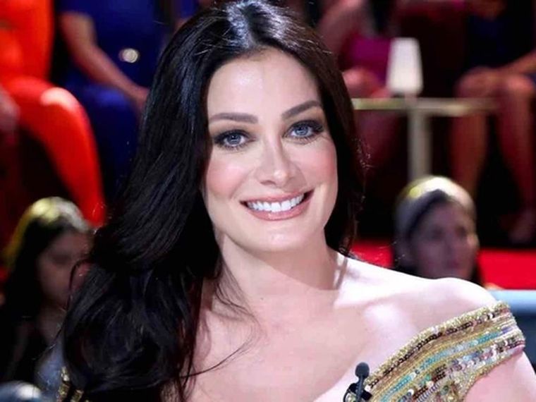 Foto: https://depor.com/off-side/dayanara-torres-el-dia-que-se-corono-miss-universo-1993-celebs-de-estados-unidos-nnda-nnlt-noticia/