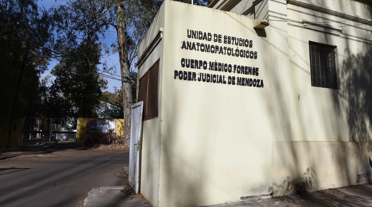 La Morgue donde estaba el cuerpo de la beba Foto: ALF PONCE / MDZ