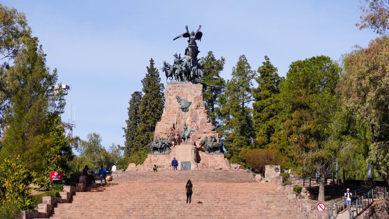 cerro de la gloria monumento san martín ejército de los andes