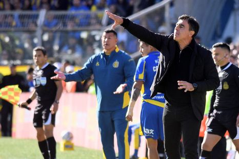 El entrenador expresó su postura frente a los medios. El entrenador expresó su postura frente a los medios.
