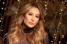 Geraldine Bazán elevó la temperatura luciendo un audaz diminuto bikini.