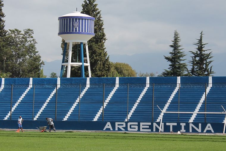 Los trabajos no se detuvieron ni el domingo de Pascuas. Foto: Lucas Burgoa