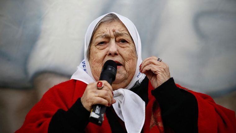 Hebe de Bonafini convocó a una concentración que exhortará al Gobierno a no pagar la deuda