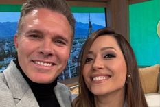 Un acercamiento impensado entre el cantante y la conductora tomó por sorpresa a los televidentes.
