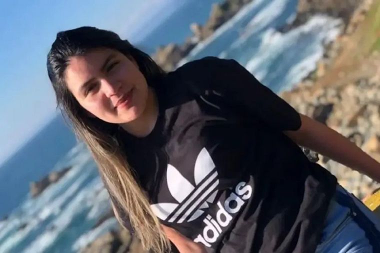 Ignacia Albornoz Insulza, de 18 años, fue obligada por sus superiores a trotar de madrugada y bajo la lluvia, aún cuando padecía neumonía. Foto: Gentileza