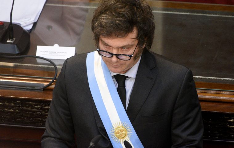 El Gobierno busca alternativas para tirar abajo las leyes de jubilaciones, moratoria y discapacidad.