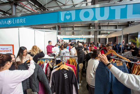 El outlet de la Ciudad funcionará el 11 y 12 de abril en La Báscula de la Nave Cultural. El outlet de la Ciudad funcionará el 11 y 12 de abril en La Báscula de la Nave Cultural.