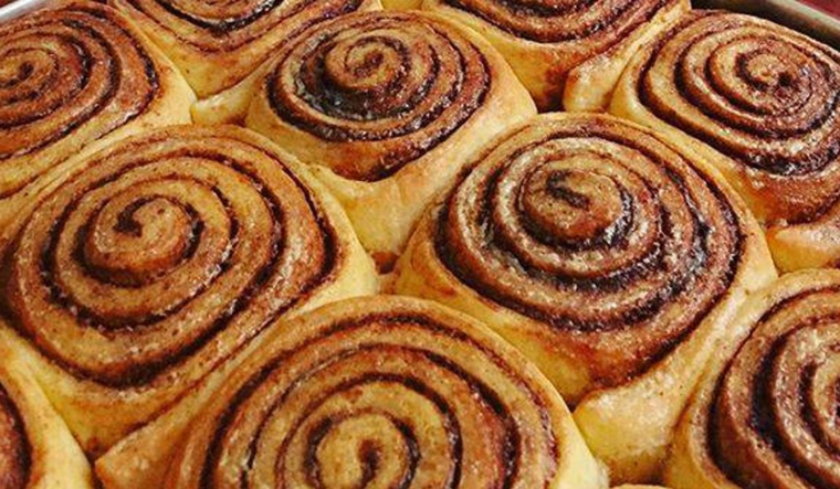 Cociná rollitos de canela caseros y sorprendé a todos con su aroma.