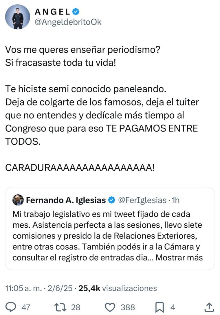 El periodista y el pol&iacute;tico discutieron en la red social.