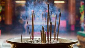 Una guía para saber que aroma encender cada día. Una guía para saber que aroma encender cada día.