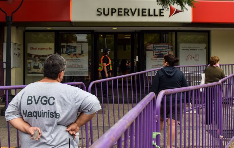 El operativo de prevención por la apertura de bancos será desde temprano. Foto: Municipalidad de Godoy Cruz