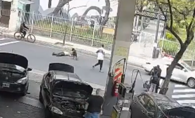 Un hombre apuñaló a otro en Constitución.