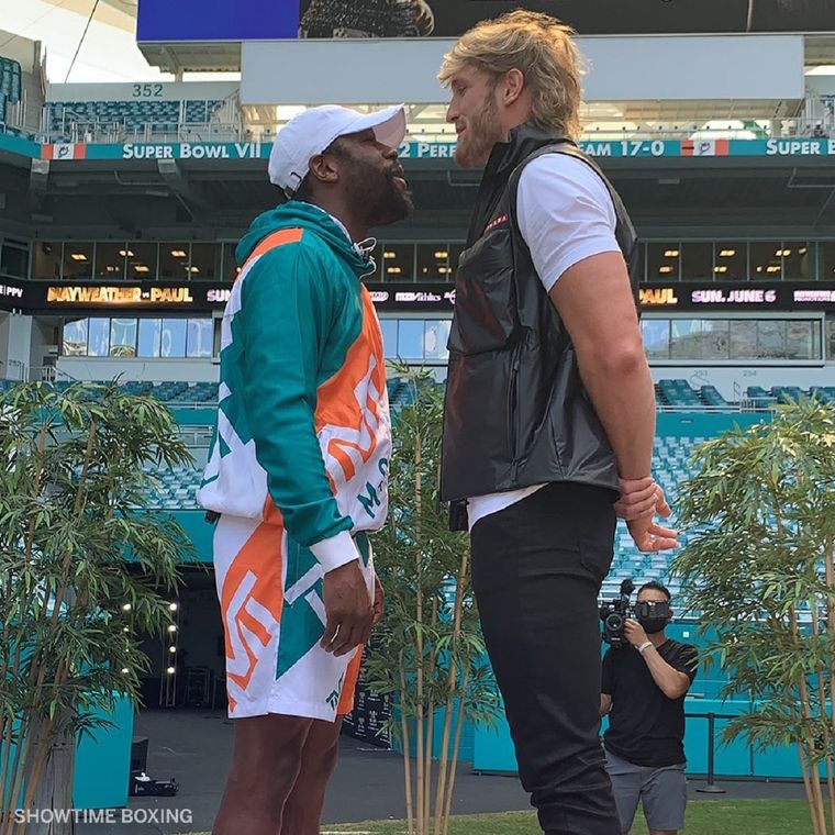 Mayweather y  Logan Paul, cara a cara. Foto: @ESPNRingside