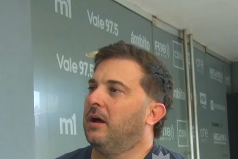 Diego Brancatelli quedó en el ojo de la tormenta tras los picantes chats que salieron a la luz entre él y Luciana Elbusto. Foto: Captura de pantalla Youtube Eltrece.