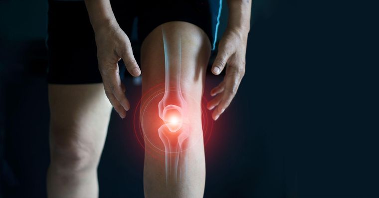 Haz ejercicio para fortalecer la rodilla. Haz ejercicio para fortalecer la rodilla.