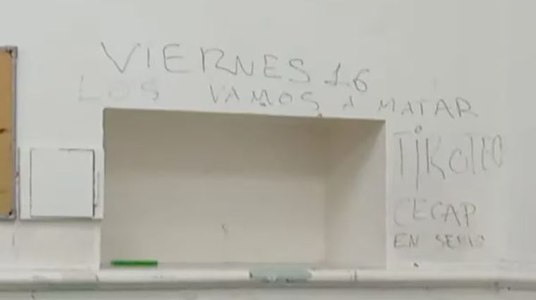 La amenaza escolar apareció este jueves en el colegio Carlos Pellegrini.