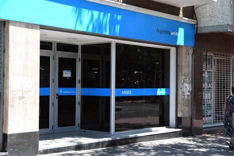Anses avanza con el calendario de pagos de mayo para jubilados, pensionados y beneficiarios de asignaciones. Anses avanza con el calendario de pagos de mayo para jubilados, pensionados y beneficiarios de asignaciones.