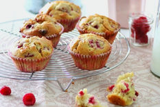 ¡Cuántos quisiéramos que nos invites a comer estos deliciosos y caseros muffins!