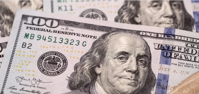 Cien dólares. Foto: https://www.bloombergquint.com/