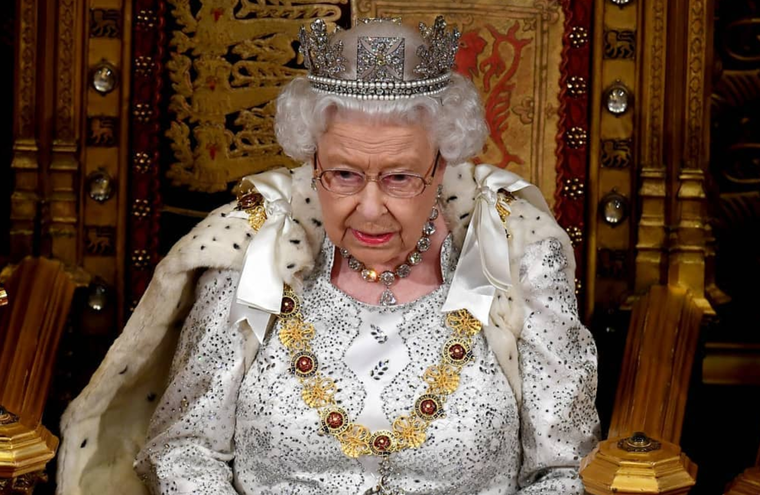La reina Isabel II ha portado las joyas más lujosas del mundo. Foto: Instagram @theroyalfamily