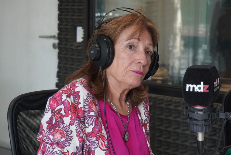 Esther Sánchez en MDZ Radio 105.5 FM Foto: Rodrigo DAngelo / MDZ