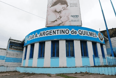 Argentino de Quilmes, sede donde ocurrió la trágrica muerte de Benicio, pero no es el único de los clubes con fallas de seguridad. Argentino de Quilmes, sede donde ocurrió la trágrica muerte de Benicio, pero no es el único de los clubes con fallas de seguridad.