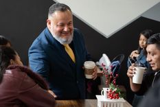 Sergio Amezcua lidera la iglesia evangélica Dios Habla Hoy en Mineápolis.