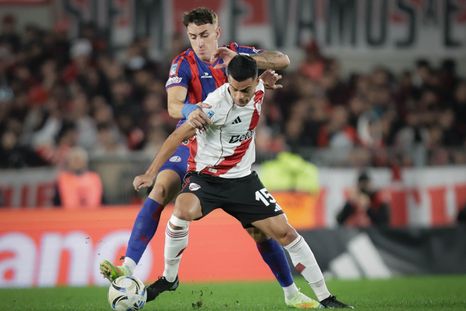 River y San Lorenzo se enfrentan por octavos de final en el Monumental. River y San Lorenzo se enfrentan por octavos de final en el Monumental.