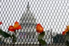 Tras el asalto al Capitolio, la sede del Congreso de EE.UU. está fuertemente custodiada por las fuerzas de seguridad.