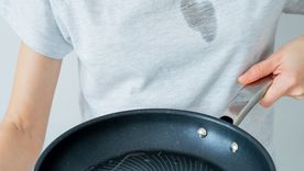 Una mancha que arruina la ropa. Foto: Fuente: Shutterstock Una mancha que arruina la ropa. Foto: Fuente: Shutterstock