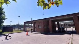 El complejo cuenta con una capacidad para alojar a 576 internos. El complejo cuenta con una capacidad para alojar a 576 internos.