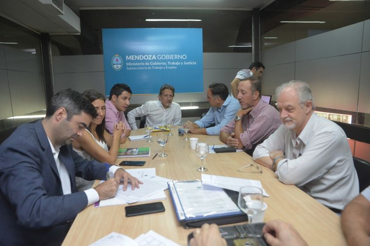 Comenzaron las reuniones paritarias.