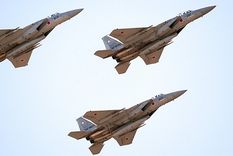 japon envia cazas a las islas en pugna tras detectar aviones chinos